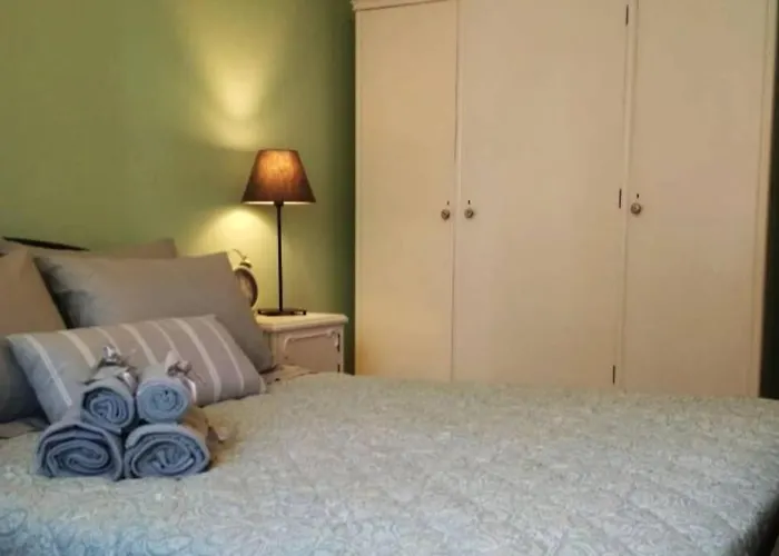 Aigli's Urban Apartment *